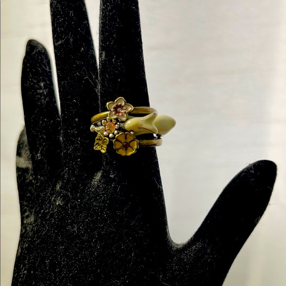 Spring Fling Rabbit stackable Ring Set - Picture 4 of 4